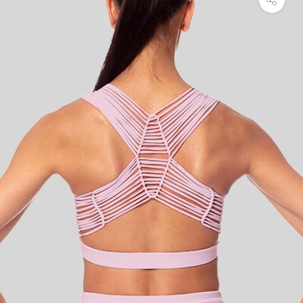 NWT Vie Active wear macrame sports bra pink
